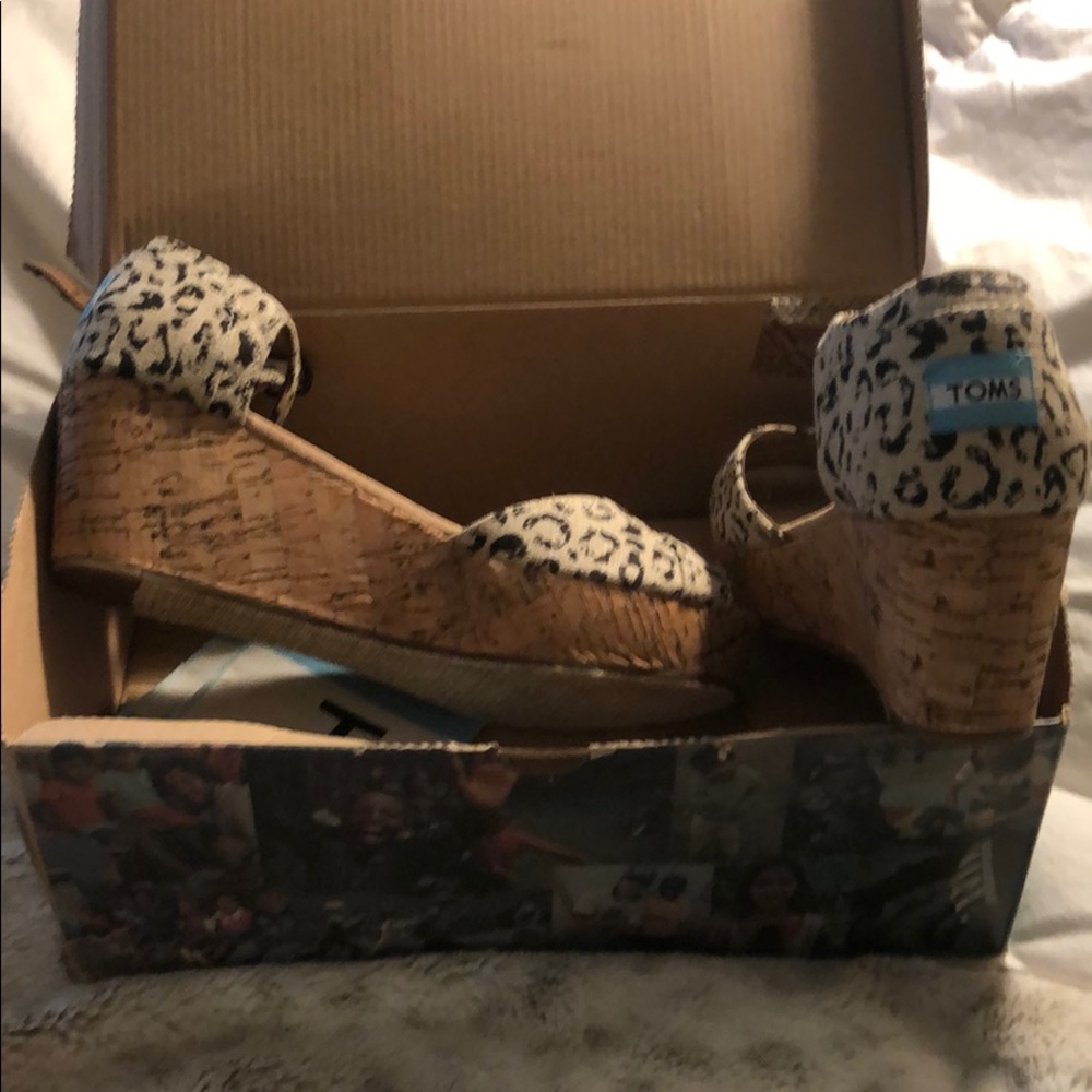 Toms wedges